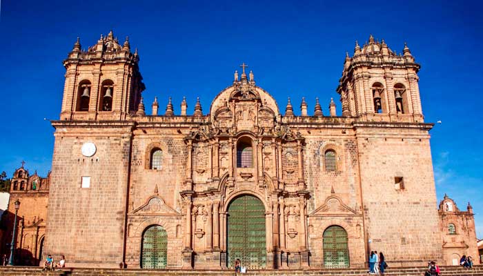 city tour cusco cathedral
