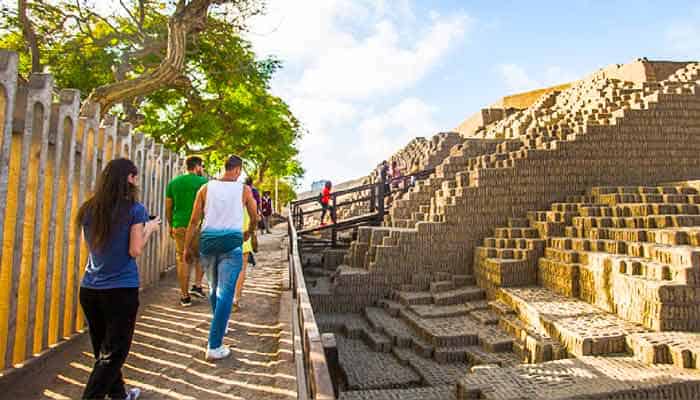 Visita guiada de la Huaca Pucllana en Miraflores