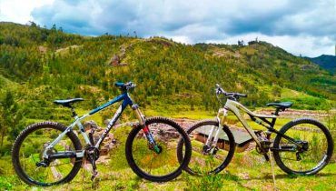 CICLISMO CUESTA ABAJO POR YUNCAYPATA + VISITA DE RUINAS