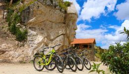 Tour en bicicleta por la Morada de los Dioses, laguna Piuray y Acueducto colonial