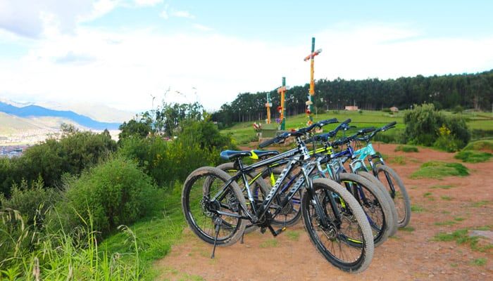 tour en bicicleta desde tambomachay a la plaza de armas