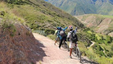 Tour en Bicicleta a Moray y Maras