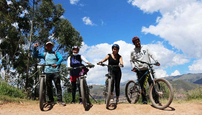tour en bicicleta yuncaypata downhill