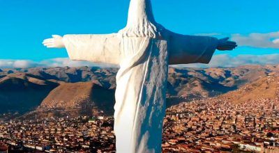 El Cristo Blanco de Cusco