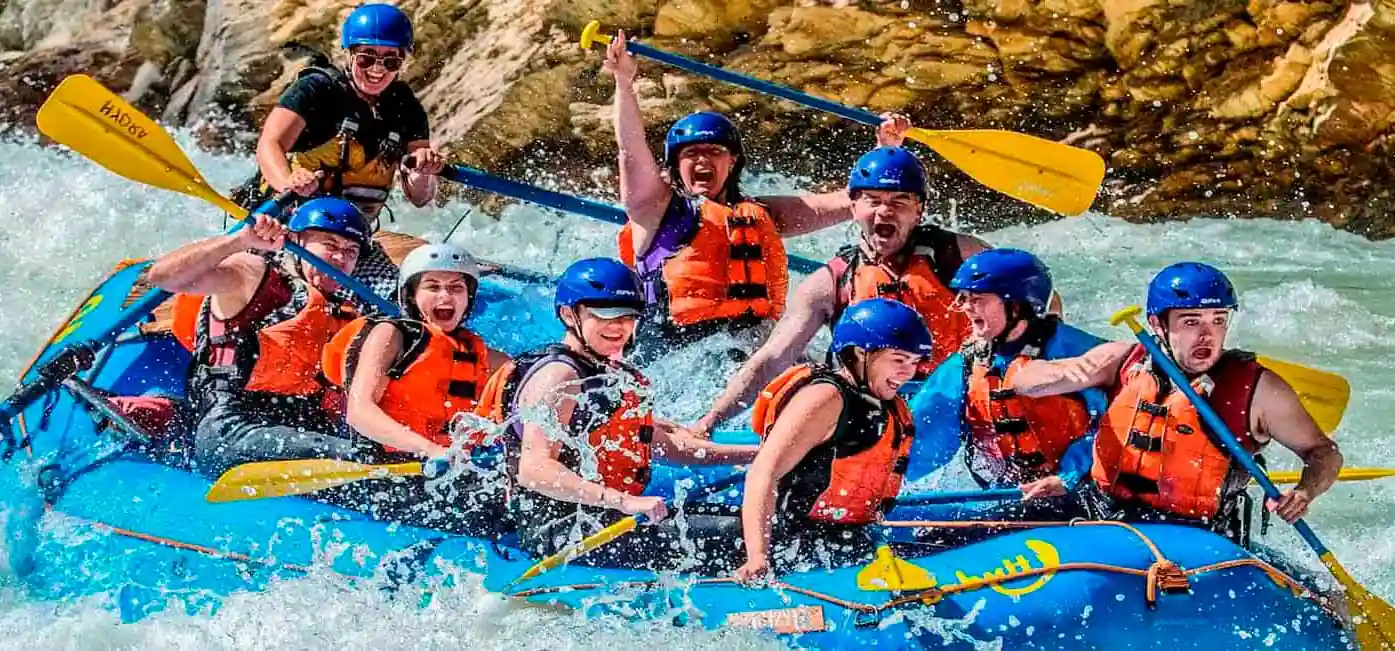 Canotaje + Tirolesa en Cusco, rafting