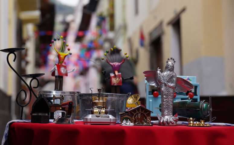 Free shopping tour: artesanía, historia y sabores en Quito colonial