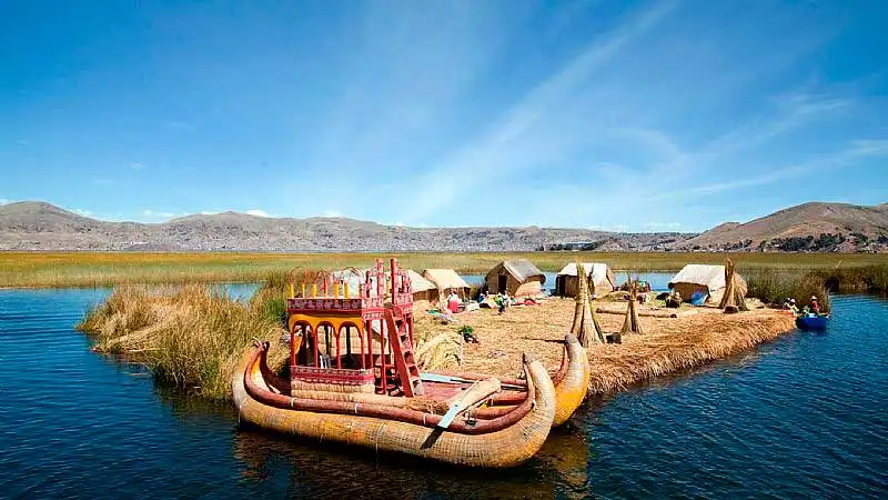 Tour a las islas Uros + Amantani y Taquile 2 dias - 1 noche