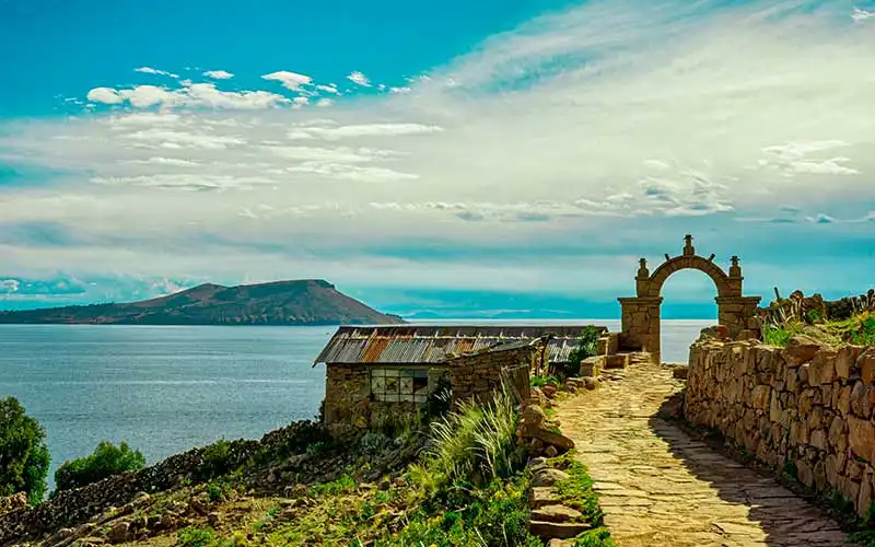 Tour a las islas Uros + Amantani y Taquile 2 dias - 1 noche