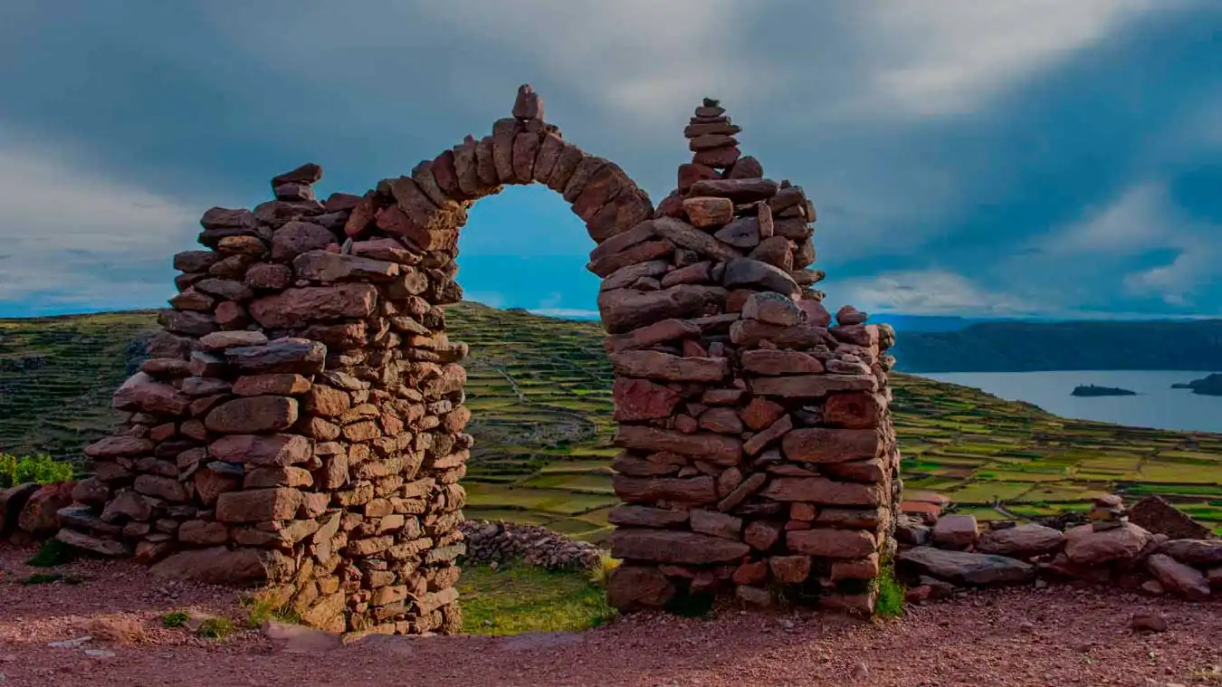 Tour a las islas Uros + Amantani y Taquile 2 dias - 1 noche