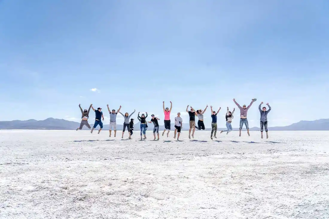 Excursión al salar y laguna de Salinas + Aguas termales Lojen