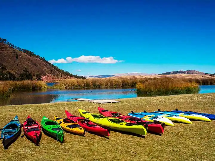 Kayak en la laguna de Huaypo