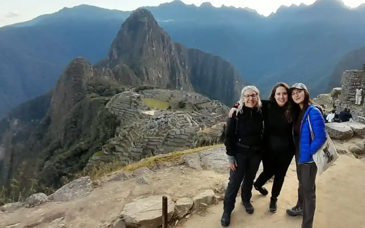 Valle Sagrado VIP + Machu Picchu clásico: 2d/1n
